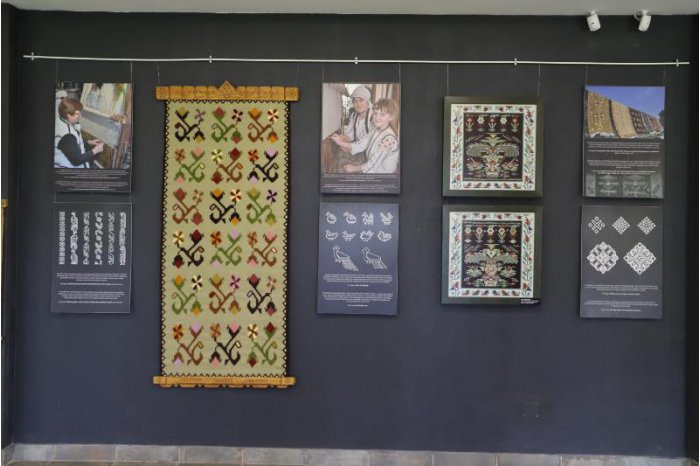 O expoziție de scoarțe basarabene a fost inaugurată la Țâpova, Rezina