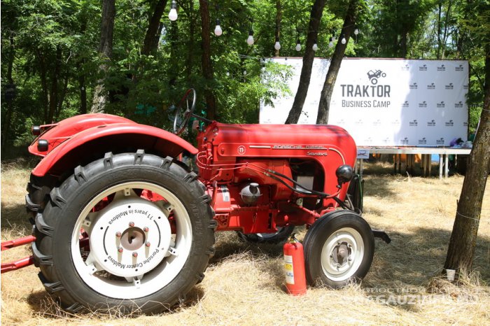 Mai mulţi oameni de afaceri s-au reunit la un forum în corturi la Comrat