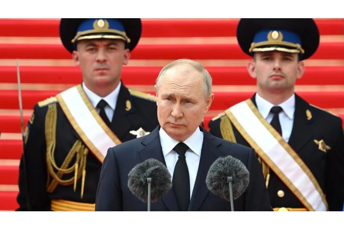 Putin le-a mulţumit militarilor pentru că au împiedicat un ''război civil''