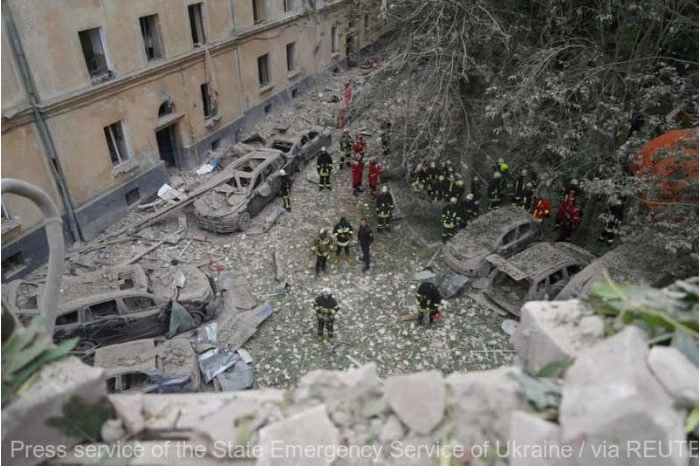 Patru morţi la Liov după un atac rus asupra unui imobil rezidenţial; Zelenski promite un răspuns ''tangibil''