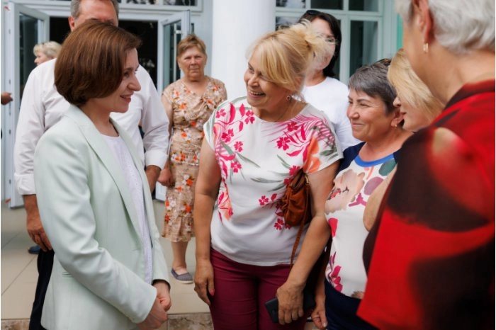 Șefa statului, în raionul Briceni: „Putem depăși crizele cu care ne confruntăm, rămânând de partea bună a lumii”