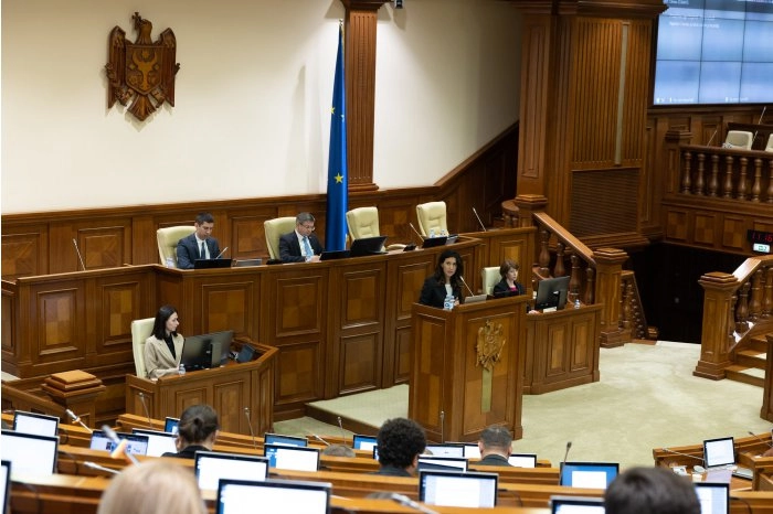 Deputații au operat modificări în Codul Electoral