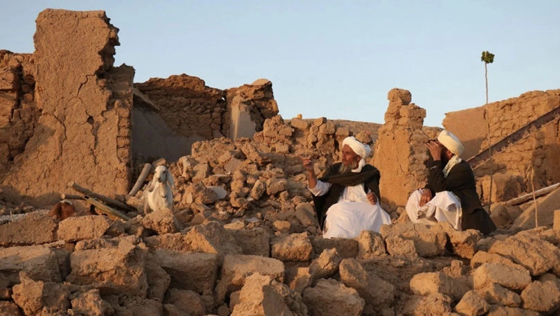 Peste 2.000 de morţi în urma seismelor din Afganistan