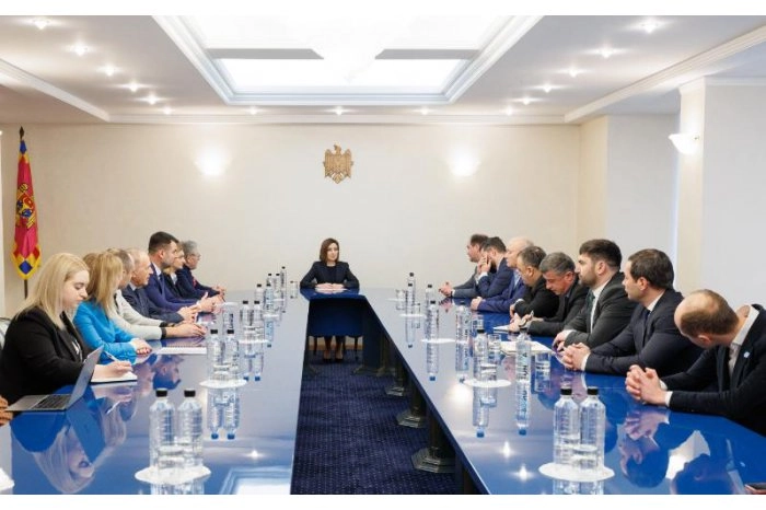 Președintele Maia Sandu a discutat cu reprezentanții partidelor politice despre referendumul privind aderarea țării la UE 