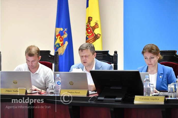 CEC a autorizat efectuarea a două sondaje de opinie privind preferințele politice ale alegătorilor