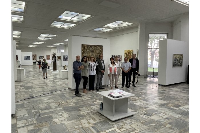 A fost vernisată expoziția ”Saloanele Moldovei”