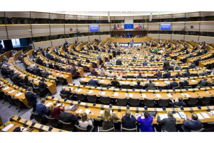 Parlamentul European, în premieră, dă în judecată Comisia Europeană