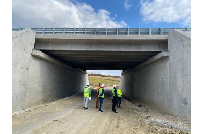 Mai mult de jumătate din construcția a două sectoare ale traseului M3 a fost efectuată