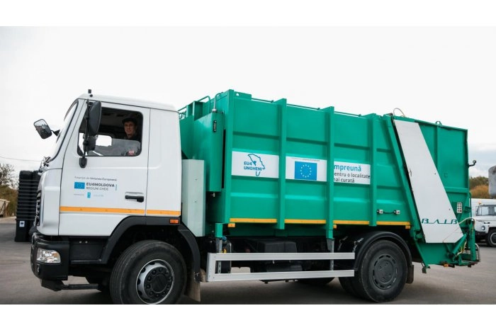ADUCEM EUROPA ACASĂ // În raionul Ungheni, deşeurile sunt colectate conform standardelor moderne, datorită investiţiilor UE