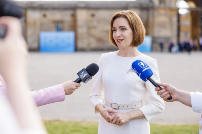 Președinta Maia Sandu și-a încheiat vizita de lucru în Marea Britanie. „Liderii europeni s-au angajat să continuăm cooperarea pentru a menține pacea și stabilitatea în R. Moldova”