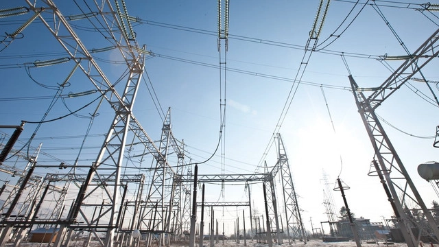 Legislația ar putea fi modificată pentru respectarea mai strictă a zonelor de protecție a rețelelor electrice