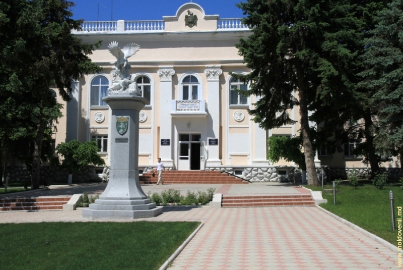 Primăria Făleşti a lansat consultări publice pentru un proiect de revitalizare urbană