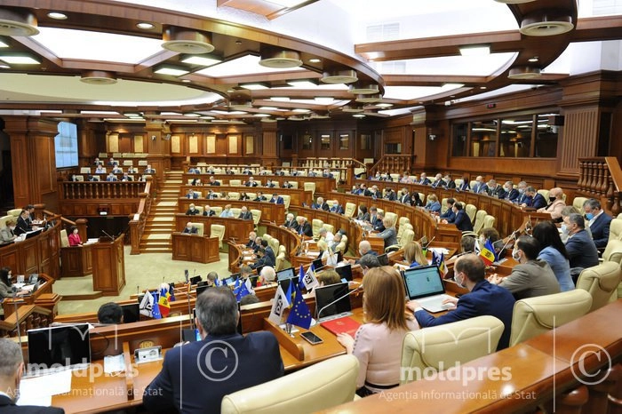 Deputații Partidului „Șor” vor continua să-și exercite mandatele în calitate de parlamentari independenți