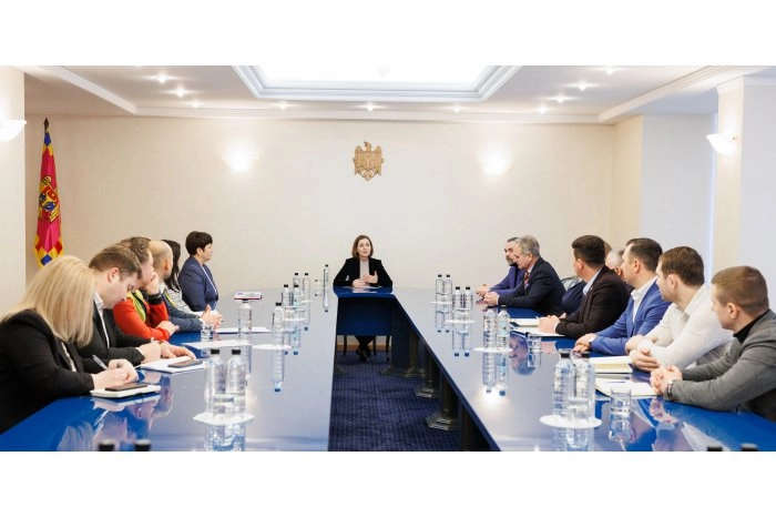 Președintele Maia Sandu a discutat cu reprezentanții federațiilor sportive despre referendumul privind parcursul european al Moldovei