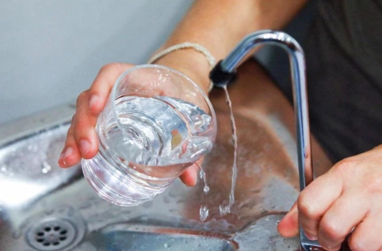 Operatorii de apă din trei raioane vor opera modificări în tarife