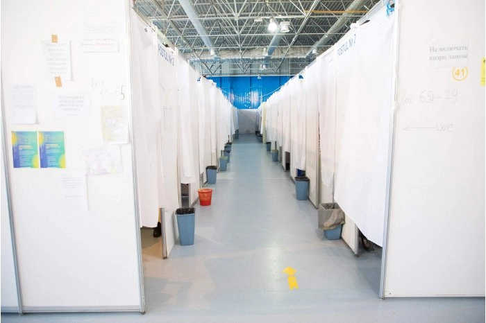 Refugiații cazați la Moldexpo au fost transferați la alte centre din țară