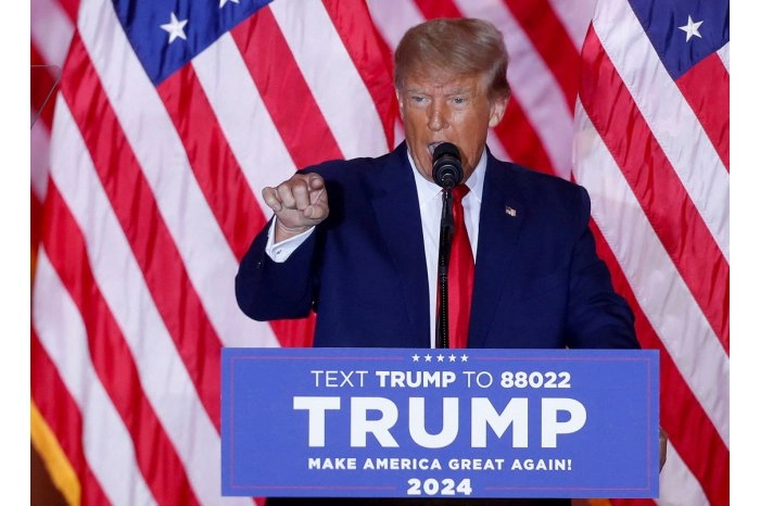 Donald Trump promite că îl va 