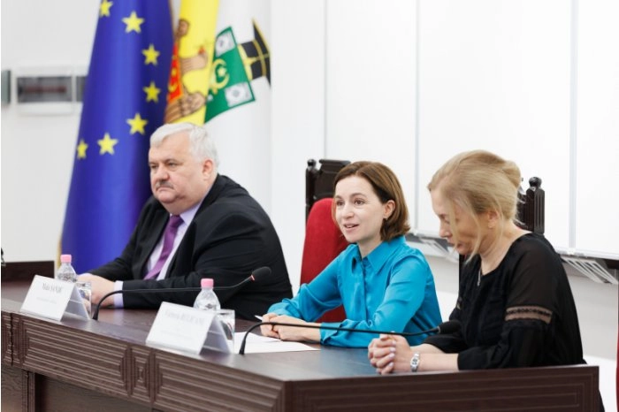 De 1 septembrie, președintele Maia Sandu a vorbit cu studenții de la jurnalism de la USM