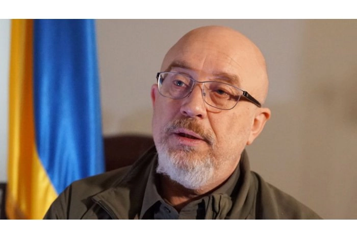 Preşedintele Ucrainei a anunţat că îl va demite pe ministrul Apărării