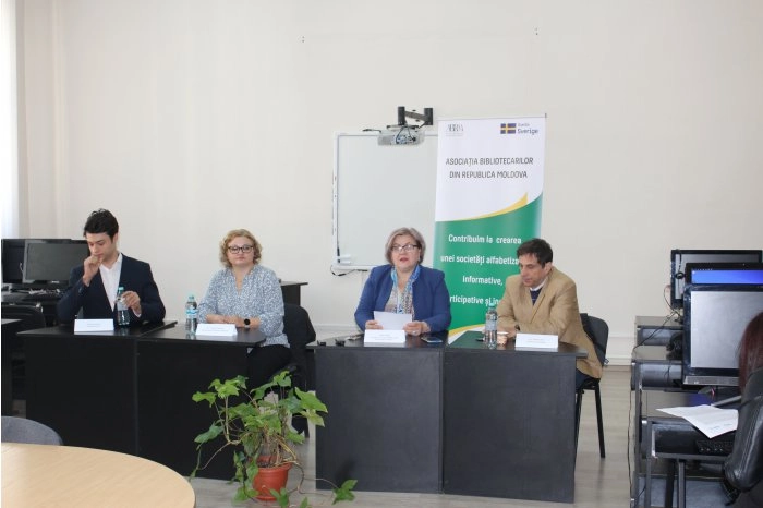 Mai mulți bibliotecari au fost instruiți pentru a-și dezvolta abilitățile de relaționare cu refugiații ucraineni