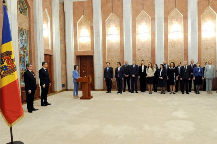 Noul Cabinet de miniștri se întrunește în ședință