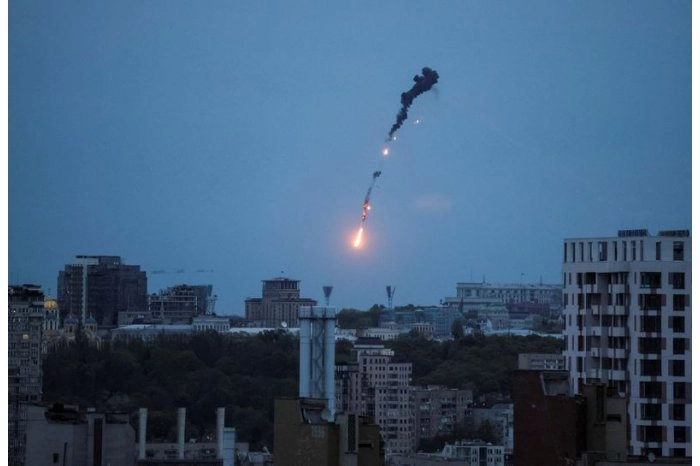 Kievul a fost atacat masiv în această noapte