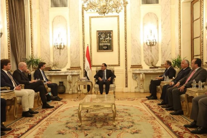 Vicepremierul Nicu Popescu a avut o întrevedere cu prim-ministrul Republicii Arabe Egipt