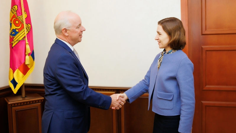 Relațiile moldo-americane au fost discutate de Maia Sandu și un congresman republican