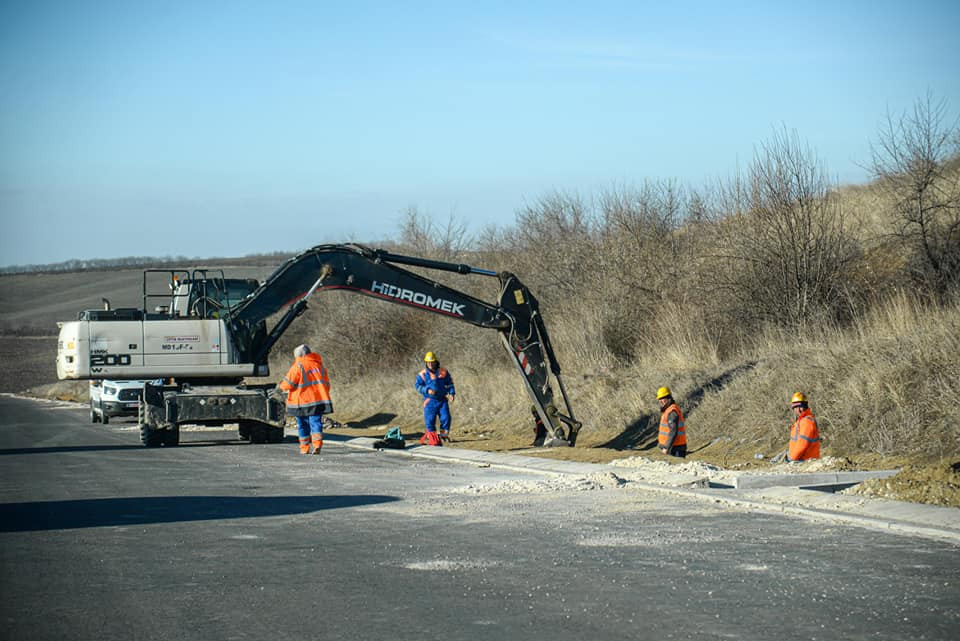 O treime din construcția drumului de ocolire a satului Slobozia Mare, Cahul, a fost executată