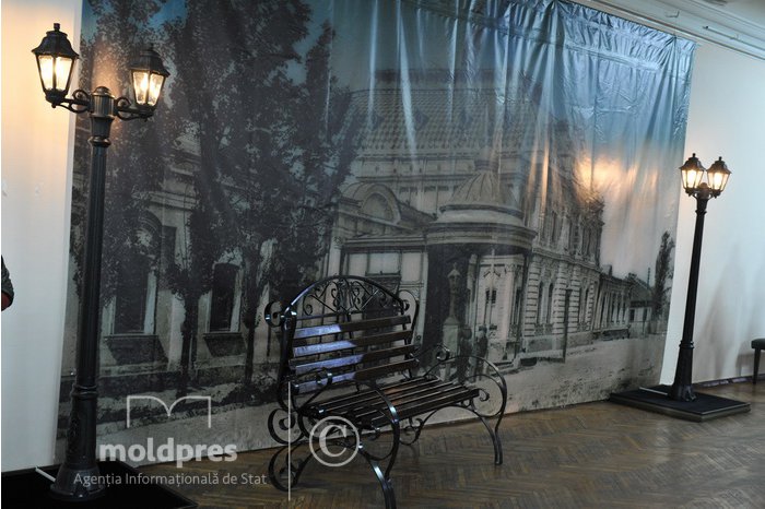 Peste 50 de corpuri de iluminat vechi au fost expuse în cadrul unei expoziții