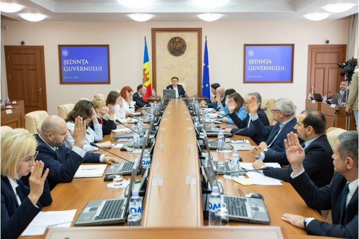 Cetățenii din țările UE, dar și din alte state vor putea lucra în R. Moldova fără permis de muncă