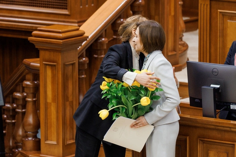 Președinta Maia Sandu, în plenul Parlamentului Republicii Moldova: „Sarcina noastră este să păstrăm stabilitatea internă și să aderăm la Uniunea Europeană în următorii 4 ani”