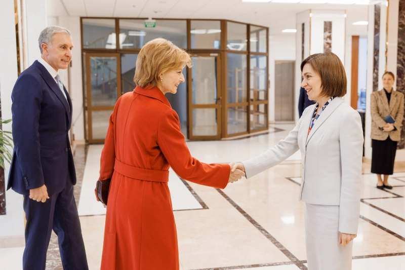 Președinta Maia Sandu a avut o întrevedere cu Majestatea Sa Margareta, Custodele Coroanei Române, și Alteța Sa Regală Principele Radu