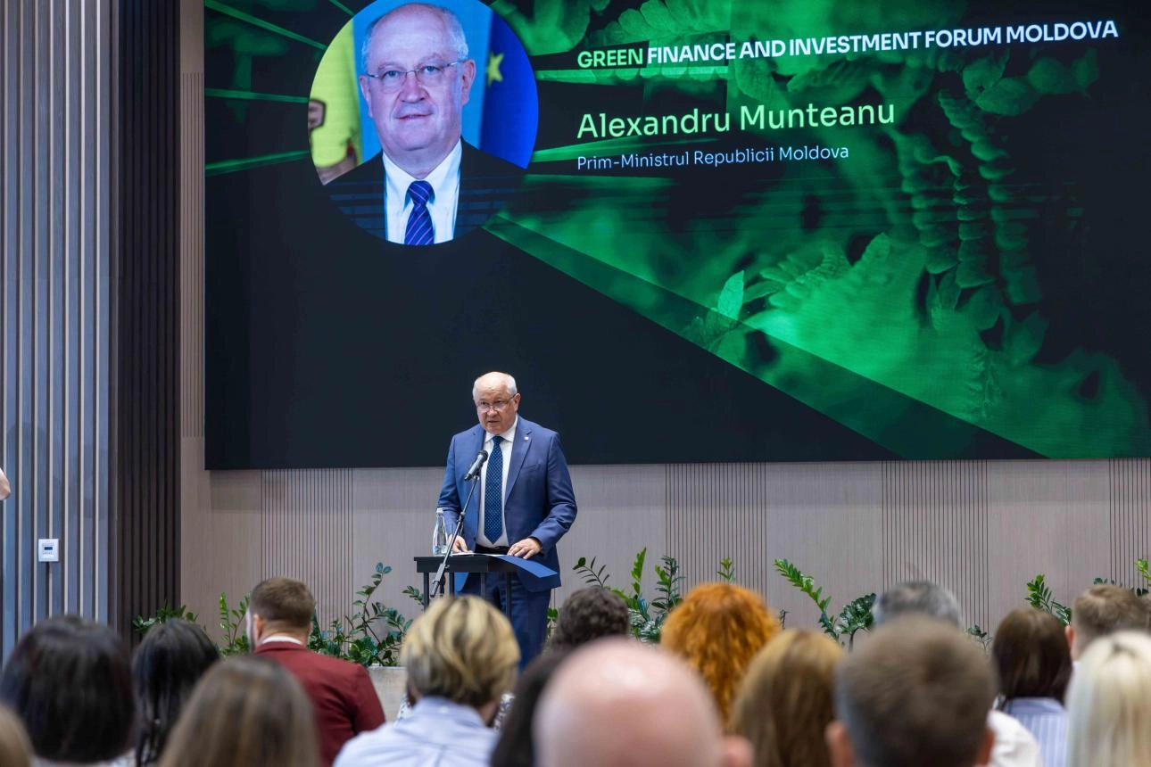 Premierul Alexandru Munteanu, la Forumul privind Finanțele și Investițiile Verzi Moldova: „Investițiile verzi nu sunt doar investiții în mediu, ci investiții în viitorul economiei noastre”