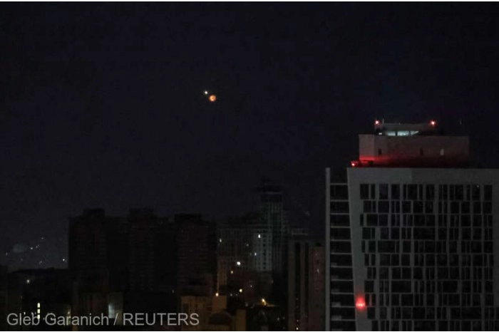 Rusia a lansat noi atacuri aeriene asupra Kievului şi a altor oraşe din Ucraina