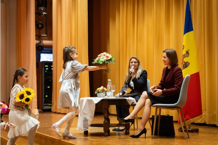 Președintele Maia Sandu a discutat la Zurich cu diaspora din Elveția