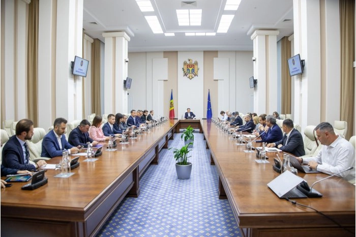 Comisia pentru Situații Excepționale a adoptat noi decizii de sprijin a localităților afectate de intemperii