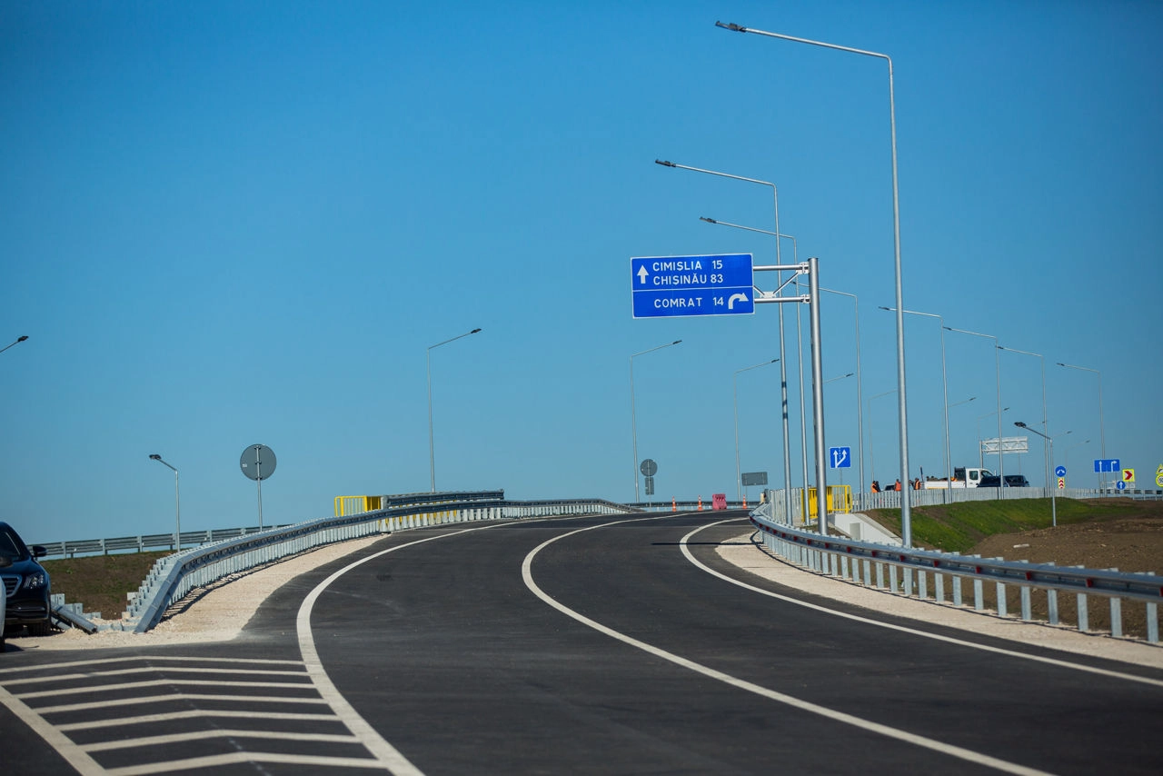 Drumuri mai bune în sudul țării: Proiectul „Moldova drumuri III” continuă