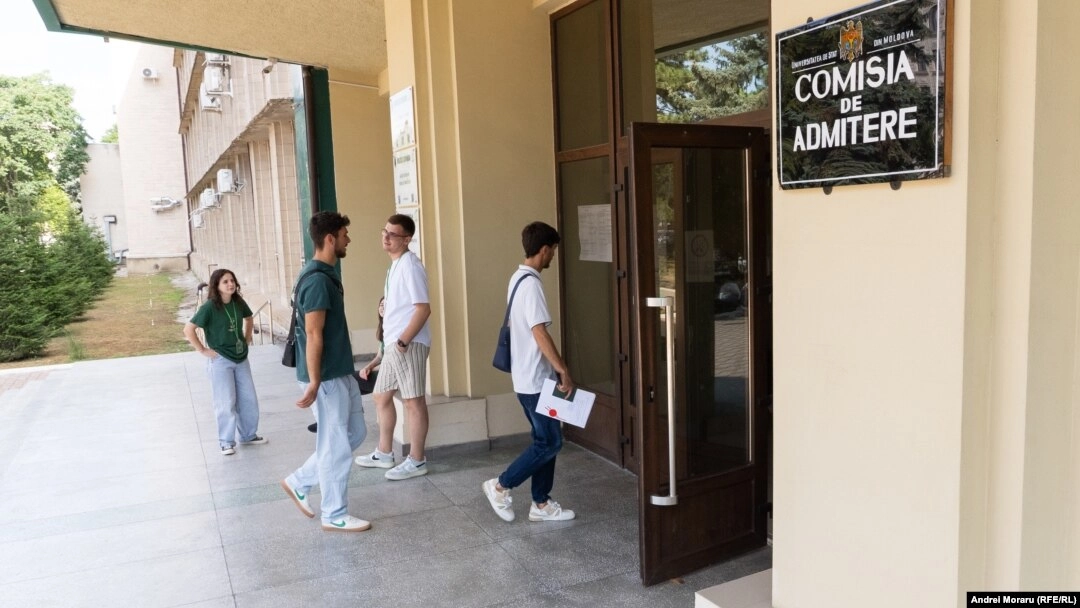 Începe admiterea în universități. Dosarele pot fi depuse exclusiv online