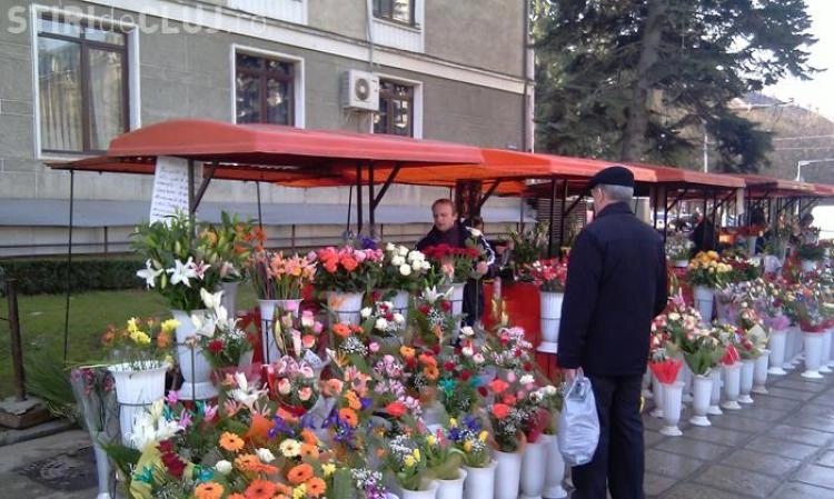 Controale la comercianții de flori. Amenzi de mii de lei aplicate de Fisc