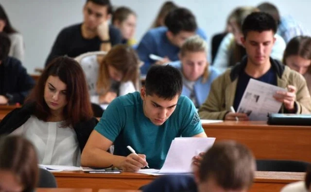 Toate tezele de licență și master vor fi verificate cu un soft antiplagiat, după dezvăluiri privind vânzarea lucrărilor