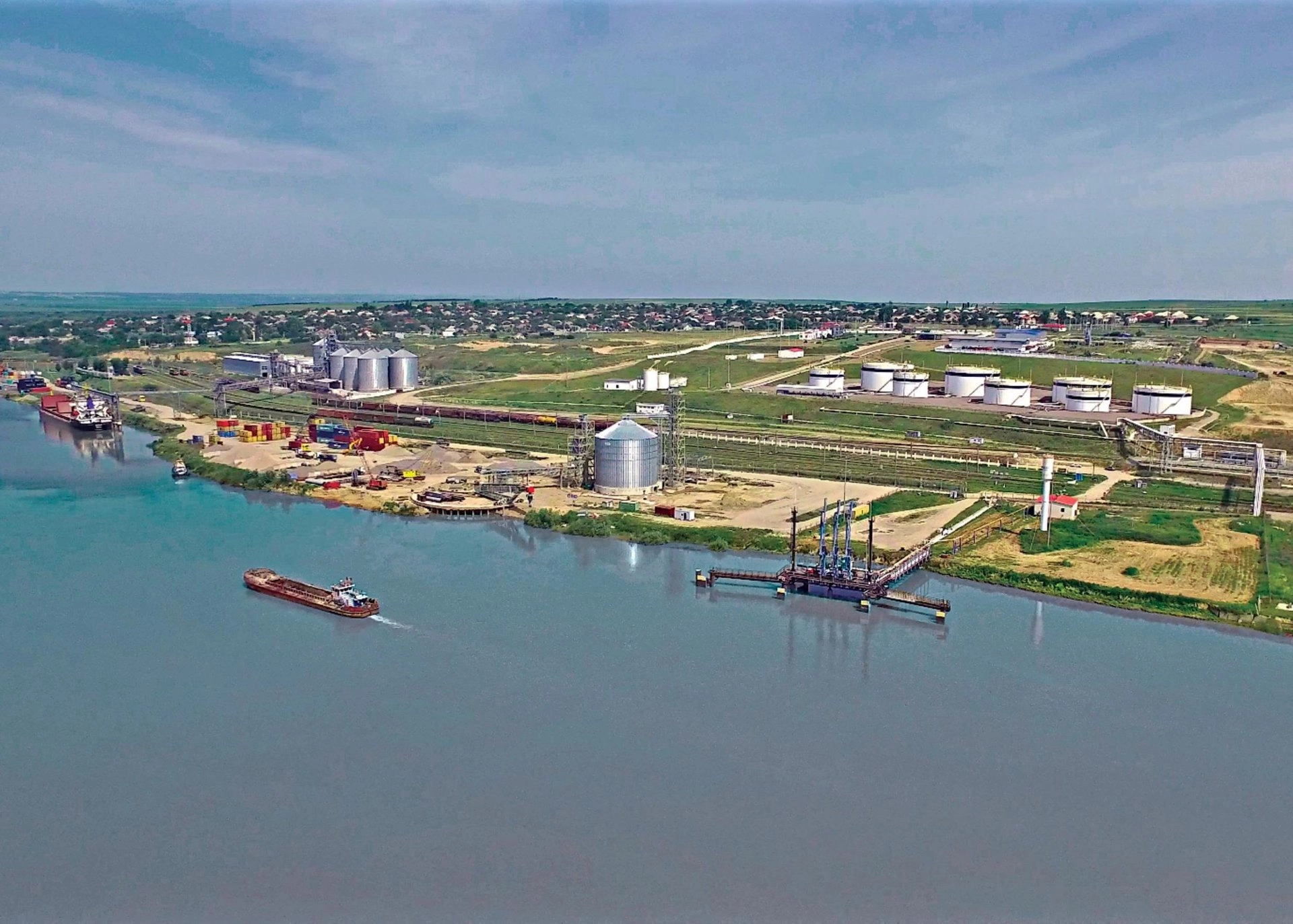 Guvernul a aprobat noi cerințe pentru navigația pe căile interioare și pe fluviul Dunărea