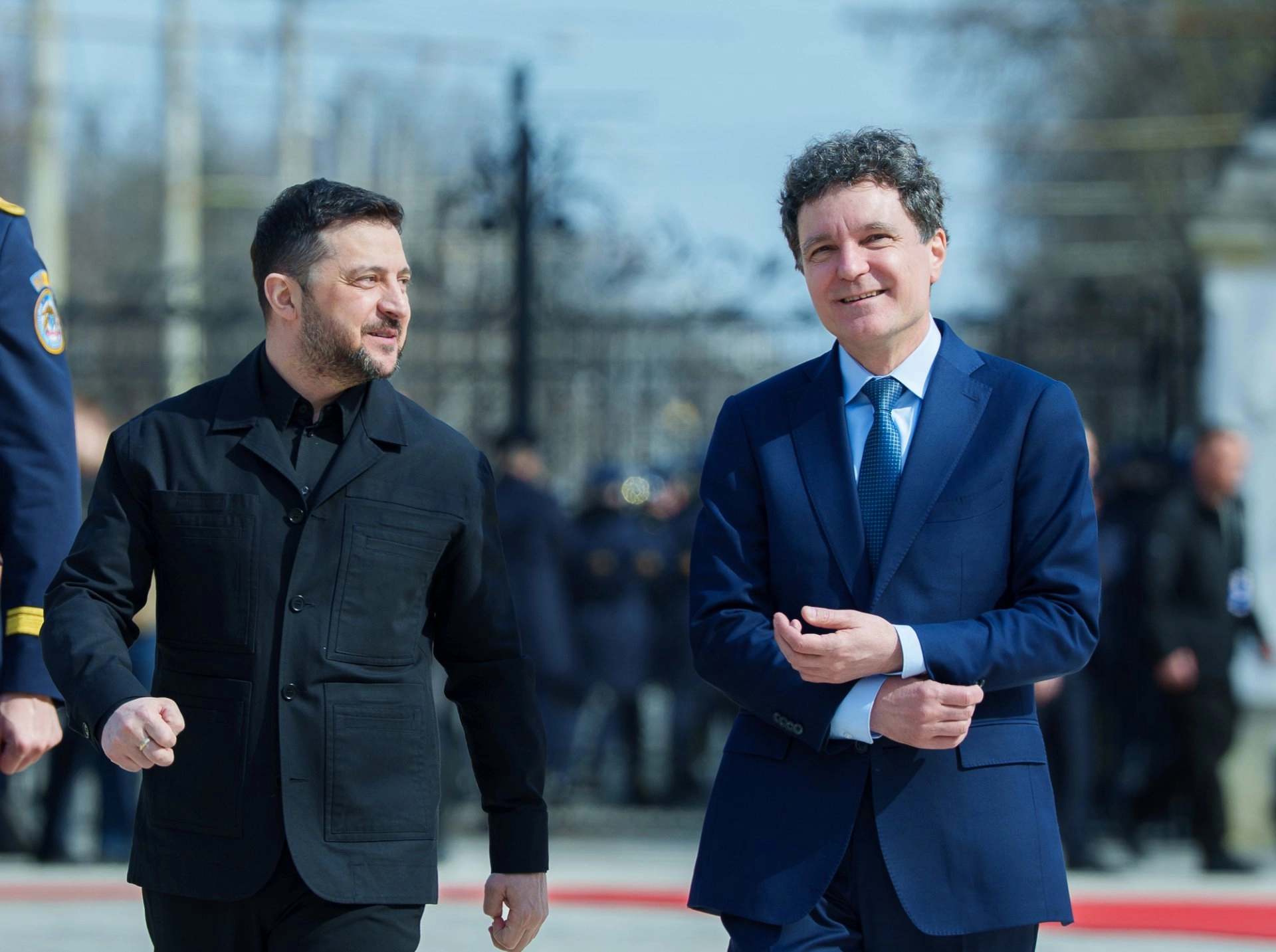 România // Nicușor Dan, după întrevederea cu Volodimir Zelenski: „Am primit garanții privind continuarea funcționării școlilor în limba română din Ucraina”