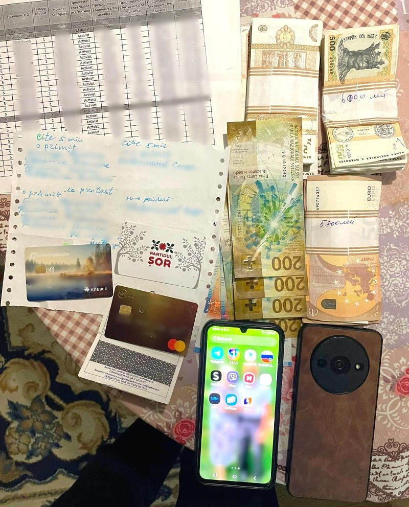 Alegători racolați contra unor sume de bani. CNA și Procuratura Anticorupție fac percheziții în raionul Criuleni