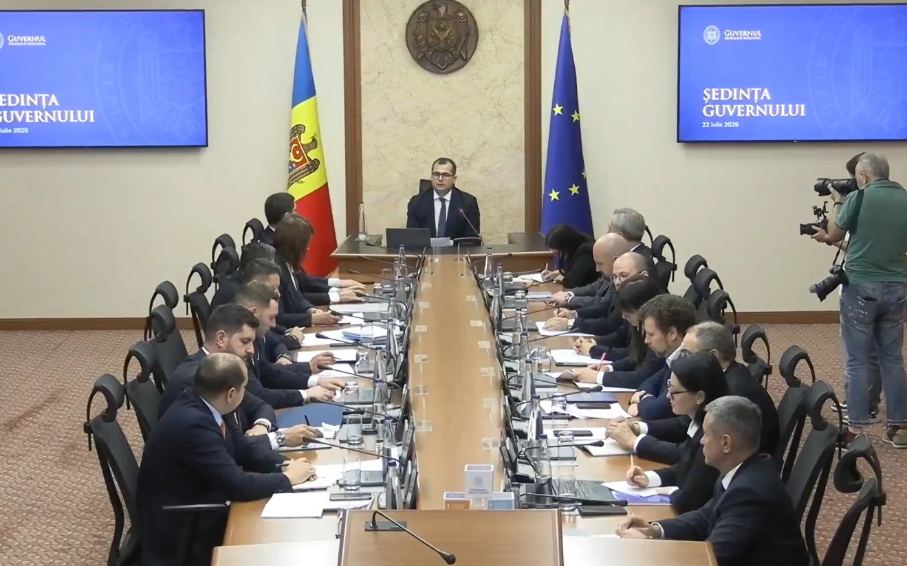 Premierul Vasile Tofan cere măsuri împotriva „salariilor nesimțite”. Guvernul va propune plafonări și eliminarea unor sporuri