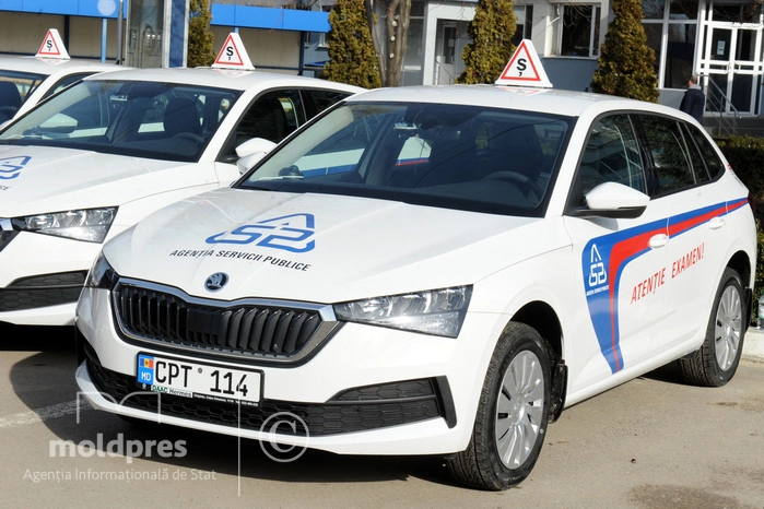 Peste 700 de permise de conducere urmează a fi anulate după descoperirea unei scheme de corupție