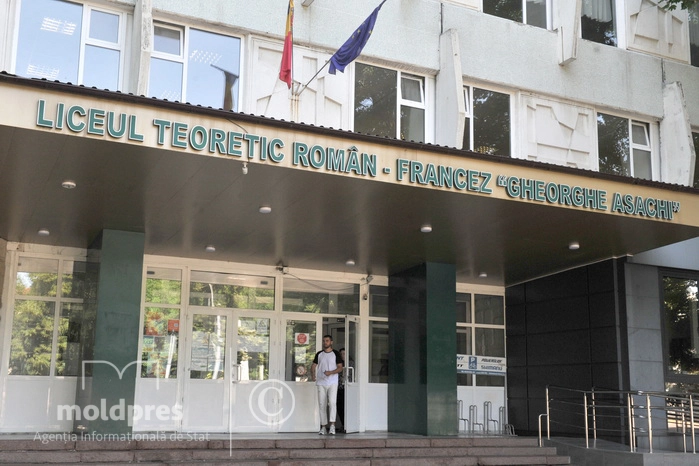 A început admiterea la liceu. Peste 13 mii de locuri disponibile și înscrieri, în premieră, la profil general