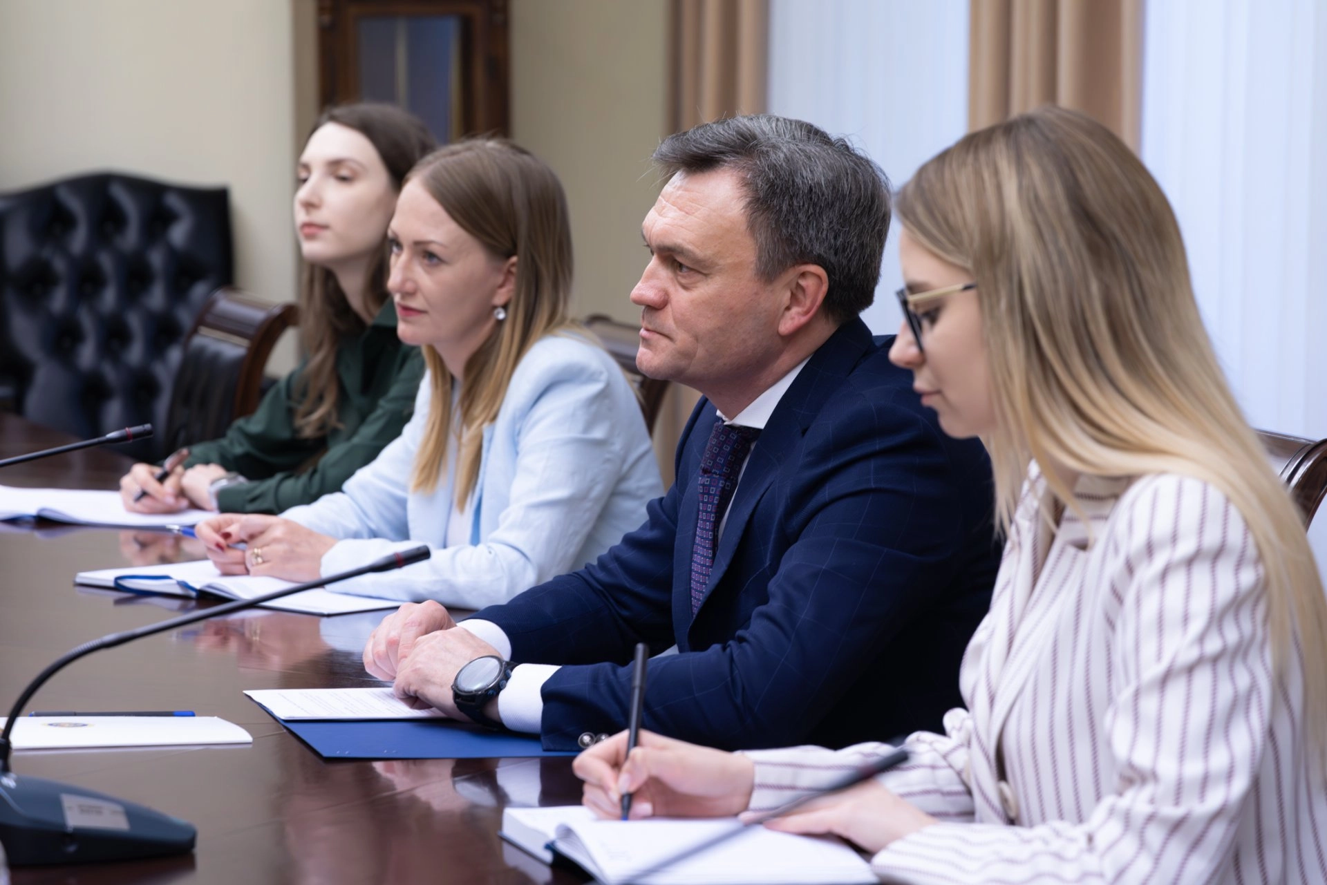 Premierul Dorin Recean, în discuții cu directorul general al Agenției Franceze pentru Dezvoltare, Remy Rioux