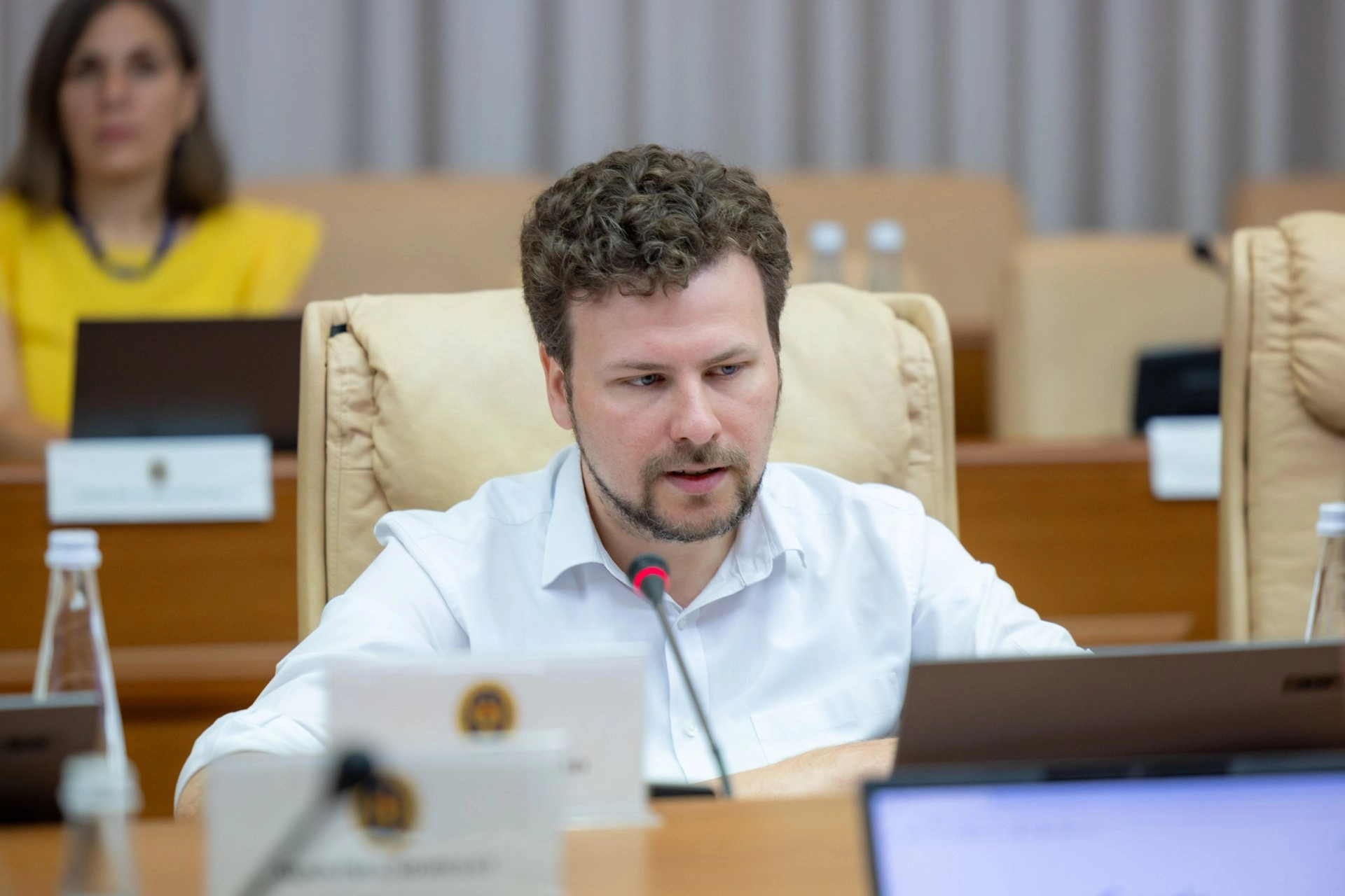 Guvernul investește în eficiența energetică a 15 școli din Republica Moldova