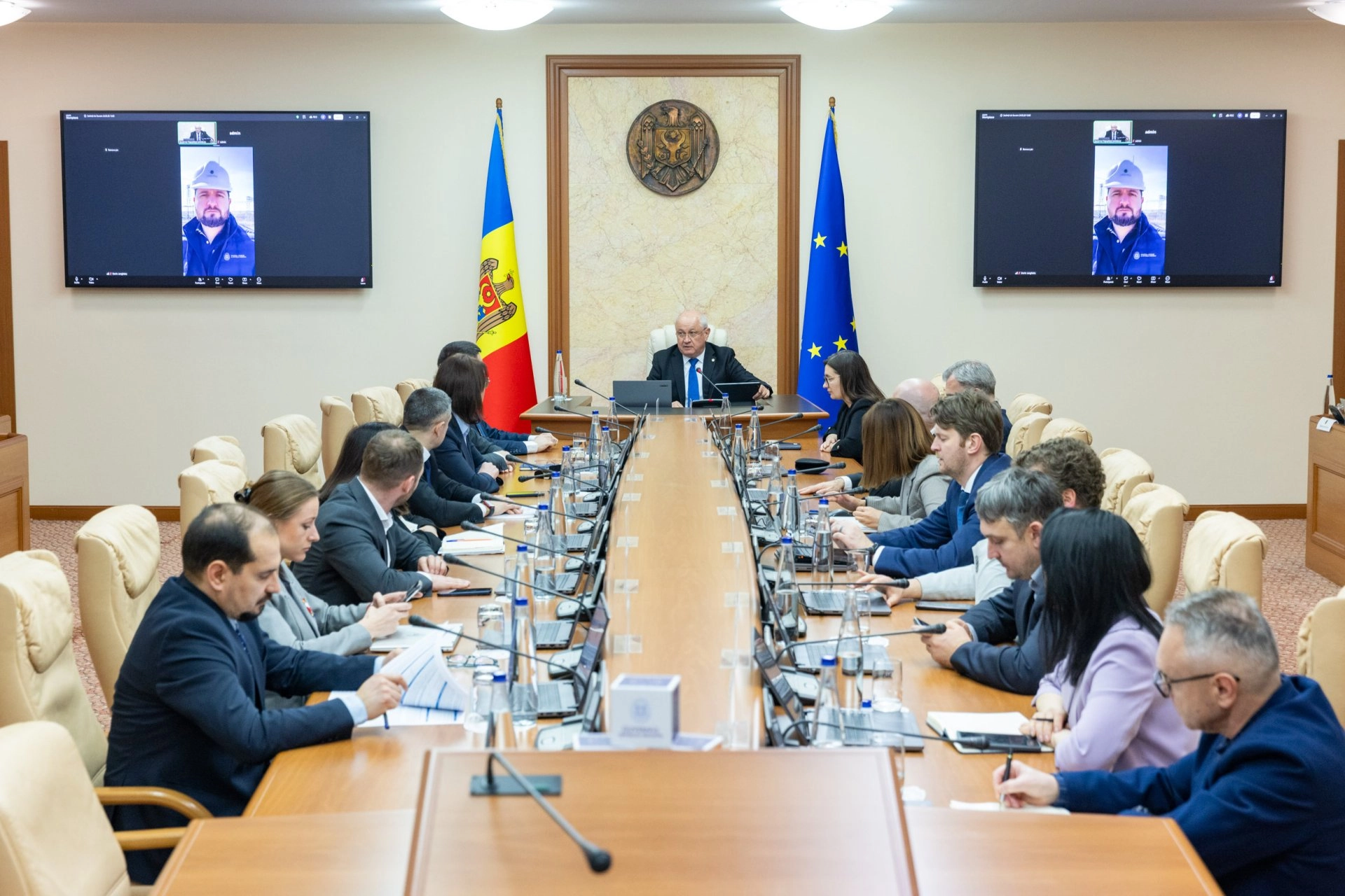 Guvernul a aprobat propunerea de instituire a stării de urgență în sectorul energetic pentru 60 de zile, după atacurile Federației Ruse asupra infrastructurii energetice din Ucraina